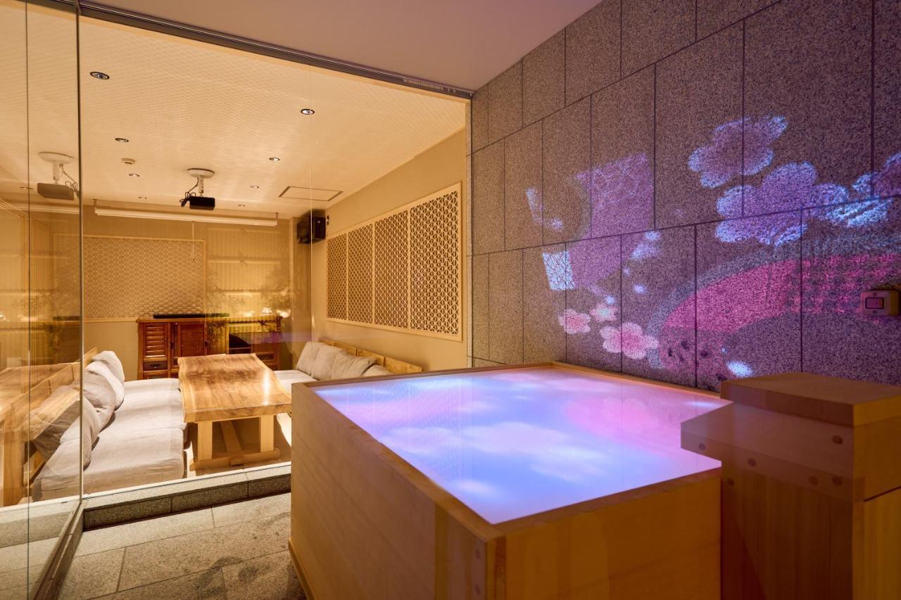 Konjakuso Osaka Tempozan "Ikesu" Projection M Apping Spa Konjakuso Osaka Tempozan "Takadoro" Wheel View Eksteriør bilde